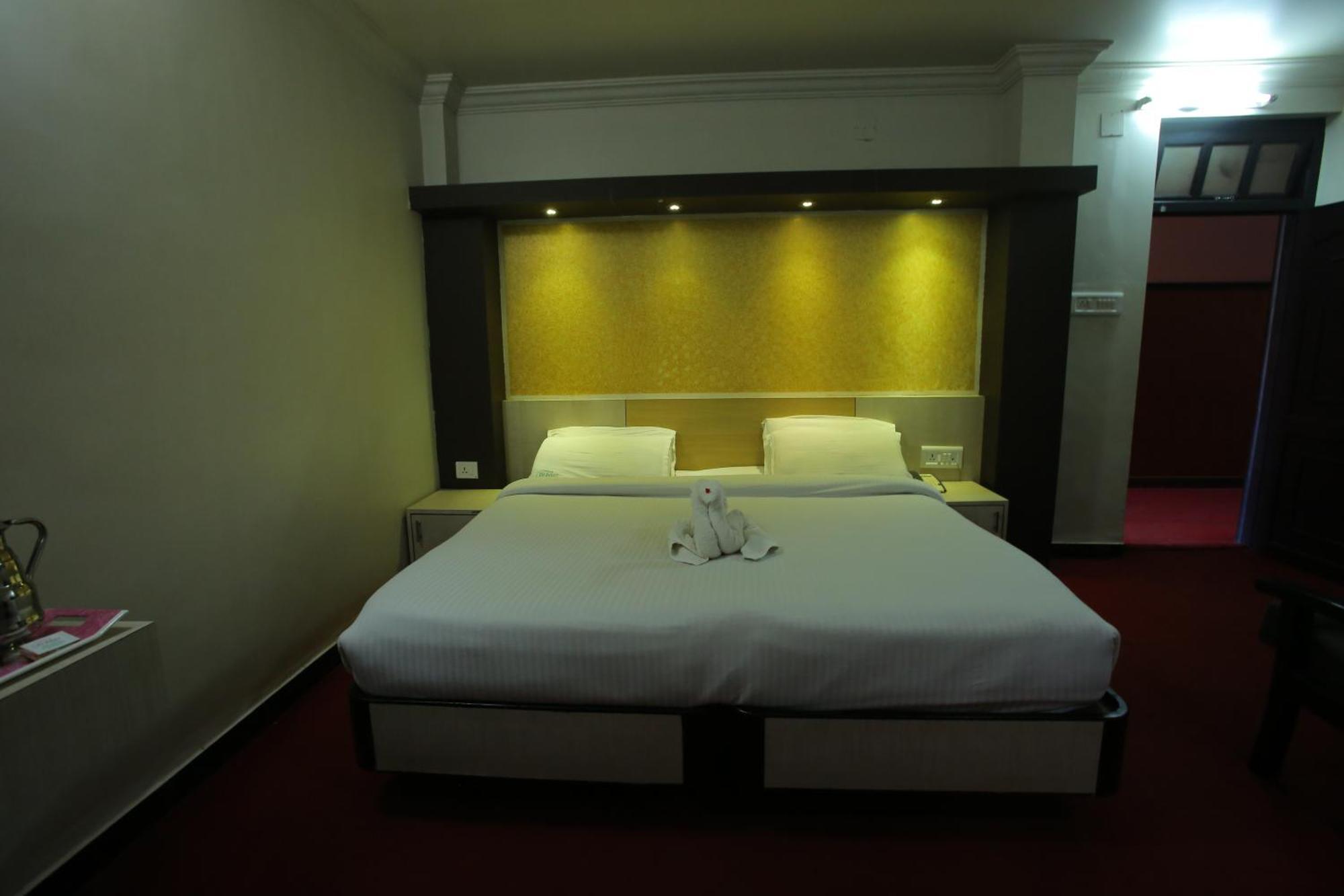 City Palace Hotel Ooty Exterior photo